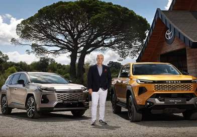 Toyota, yeni nesil Hilux ve RAV4’ü tanıttı