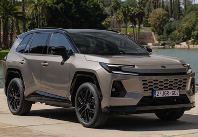 Toyota yeni RAV4 ile SUV’da çıta yükseliyor